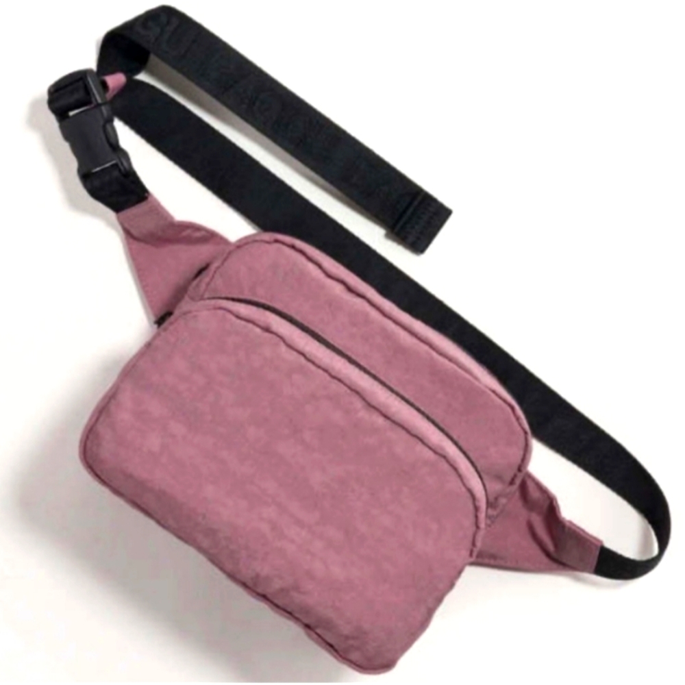 BAGGU Fanny Pack in Rose Jam